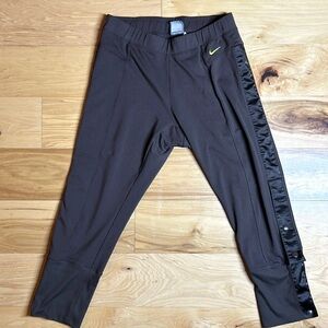 Nike Brown Shiny Strip Leggings | Size Medium